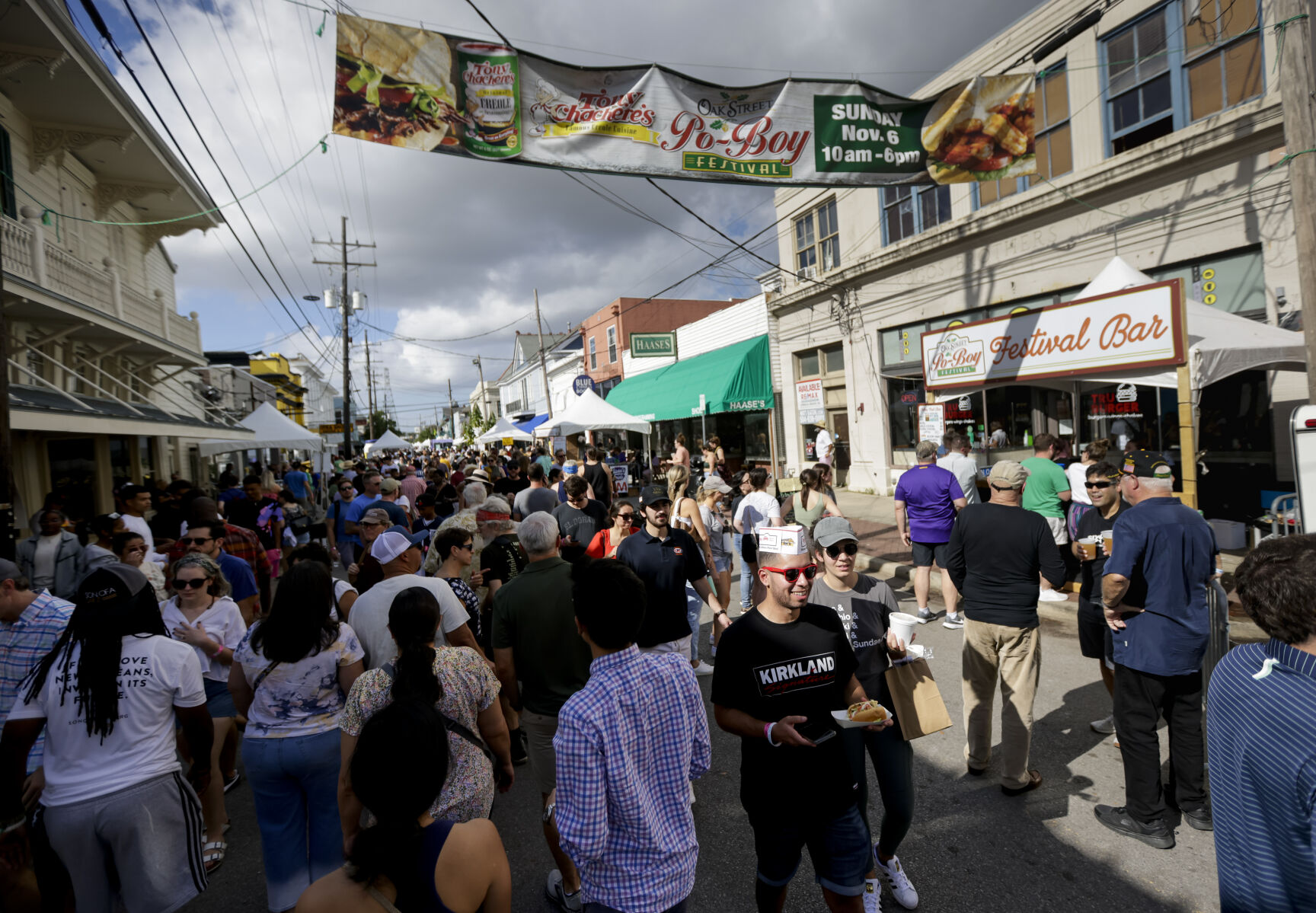 NO.poboyfest.110722.001.jpg
